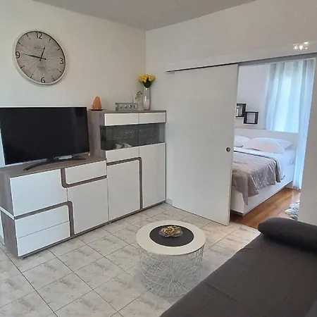 Apartment Fontana Felicita - Near The Kolovare *