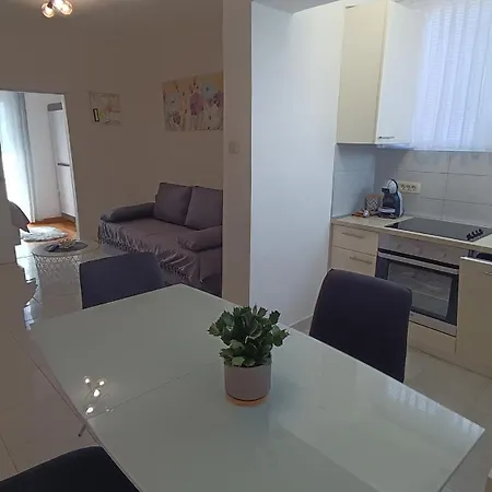 Fontana Felicita - Near The Kolovare Apartment Zadar