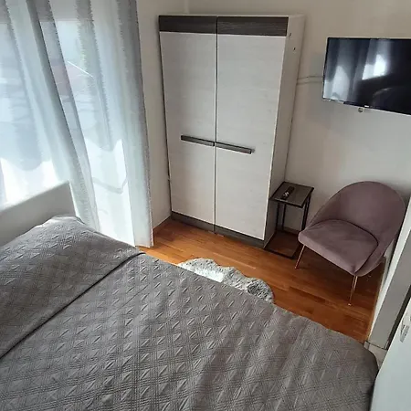 아파트 Fontana Felicita - Near The Kolovare *