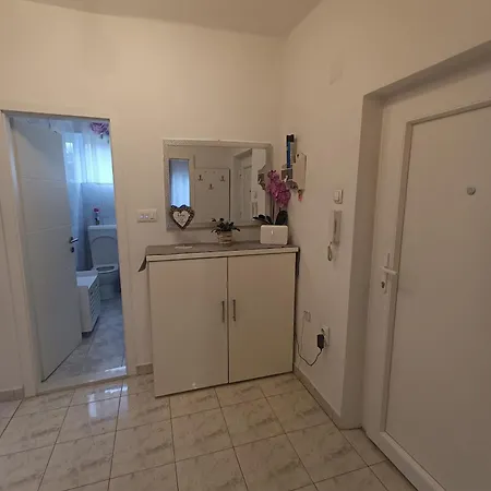 Fontana Felicita - Near The Kolovare Lejlighed