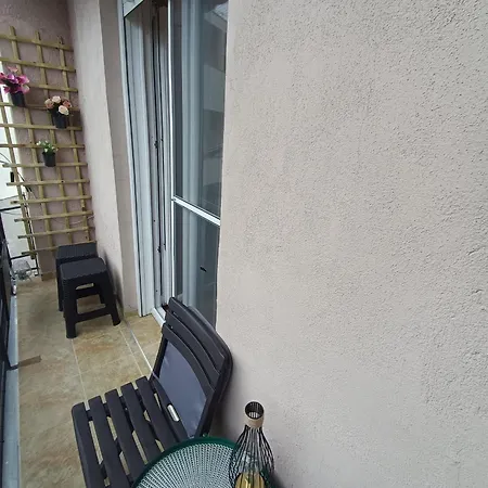 아파트 Fontana Felicita - Near The Kolovare *