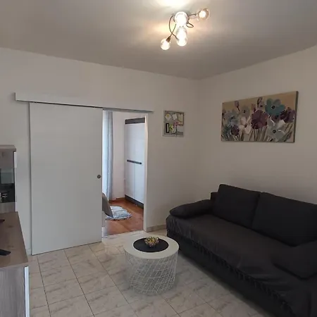 Fontana Felicita - Near The Kolovare 아파트 자다르