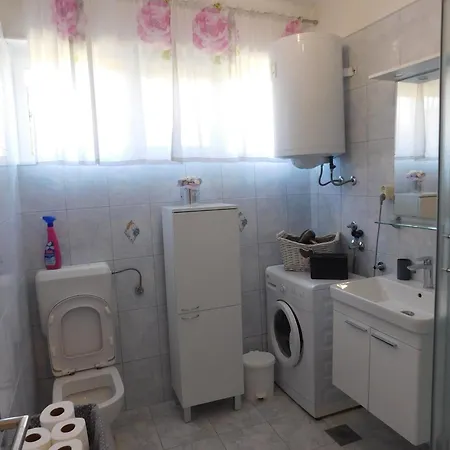 Fontana Felicita - Near The Kolovare 자다르