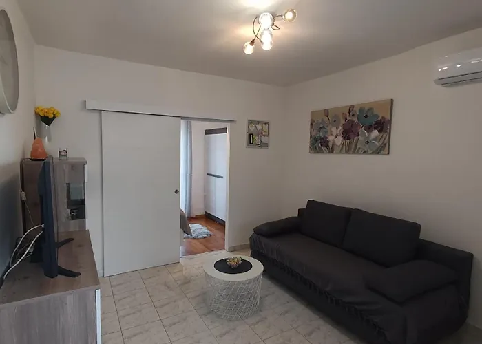 Fontana Felicita - Near The Kolovare Apartman Zadar